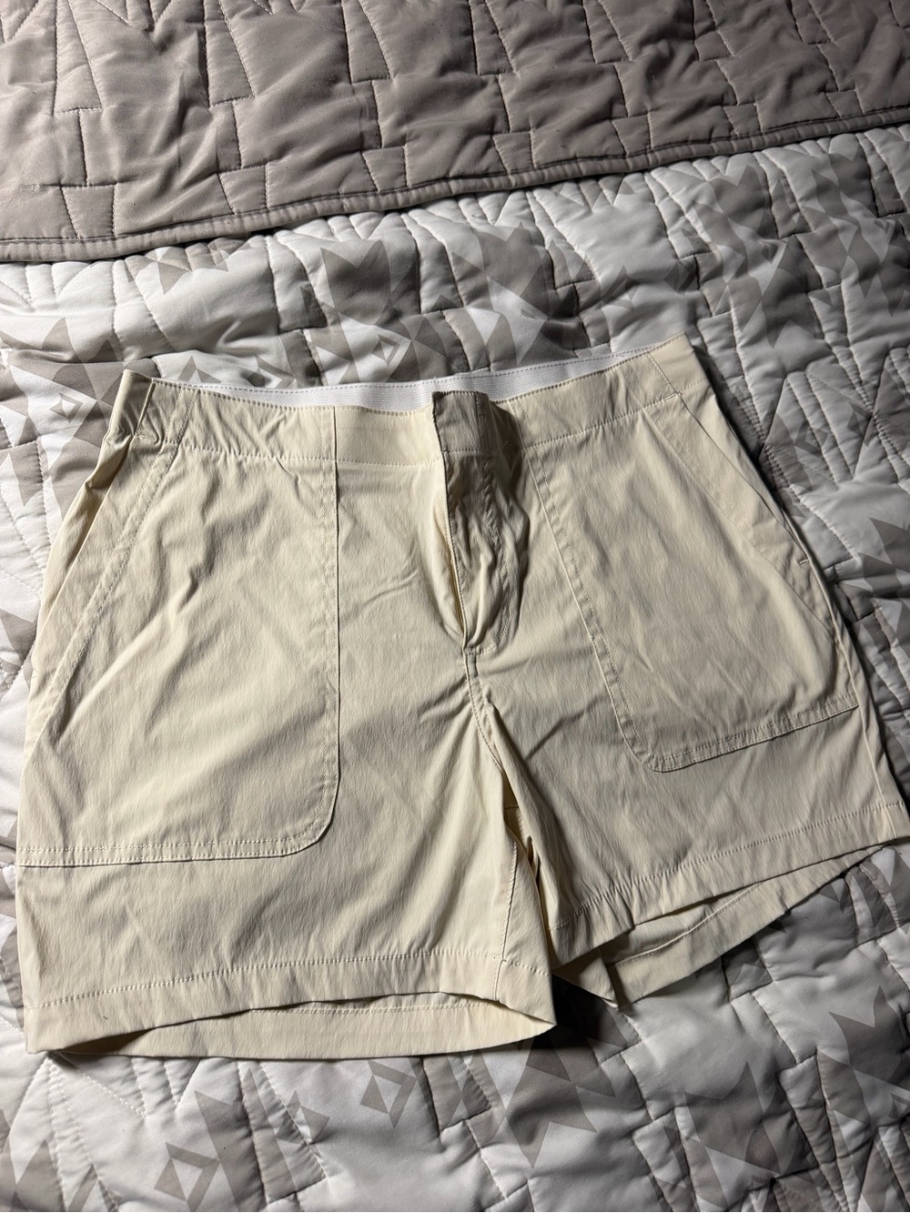 Women’s Eddie Bauer Size 10 Shorts